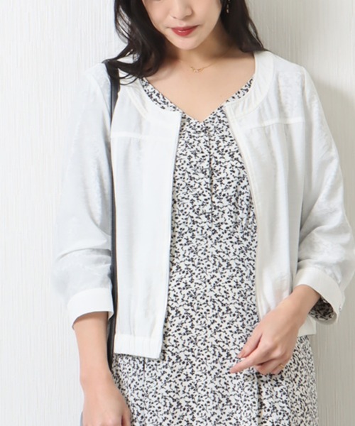libelle more(リベル モア)の「シアーノーカラーブルゾン(ノーカラージャケット・レディース・ライトカーキ/イエロー/ブラック/オフホワイト・M/L)」の2枚目の写真