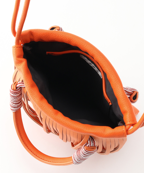 LE VERNIS（ル・ベルニ）の「【LE VERNIS / ル・ベルニ】フリンジショルダー2022-3（ショルダーバッグ・レディース・シルバー/オレンジ/ブラック・FREE）」の12枚目の写真