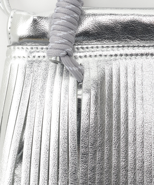 LE VERNIS（ル・ベルニ）の「【LE VERNIS / ル・ベルニ】フリンジショルダー2022-3（ショルダーバッグ・レディース・シルバー/オレンジ/ブラック・FREE）」の21枚目の写真