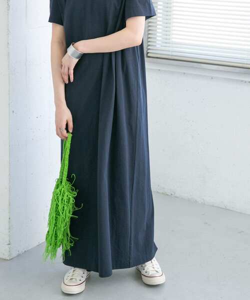 KBF（ケイビーエフ）の「オープンショルダータックワンピース（ワンピース・レディース・アイボリー/ブラック/ネイビー・ONE）」の13枚目の写真