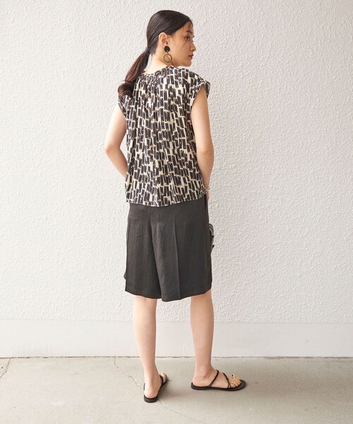 SHIPS（シップス）の「〈手洗い可能〉DEVEAUX 前後 2WAY プリント ブラウス◆（シャツ/ブラウス・レディース・オフホワイト/ブルー・ONE SIZE）」の20枚目の写真