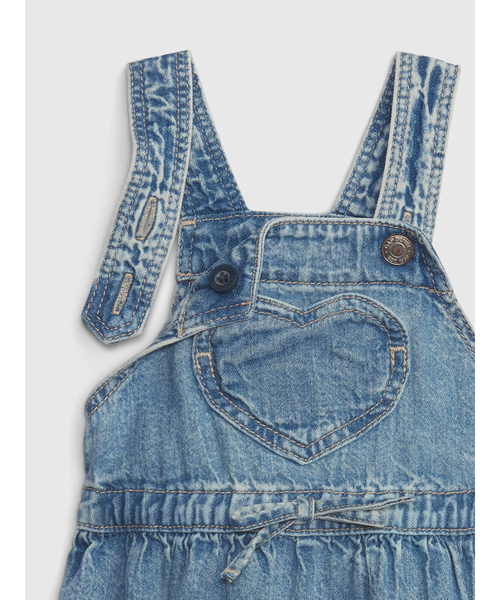 GAP(ギャップ)の「babyGap ウォッシュウェル ハート デニム サロペットスカート(ジャンパースカート・キッズ・ライトインディゴブルー・70cm/80cm/90cm/60cm)」の4枚目の写真