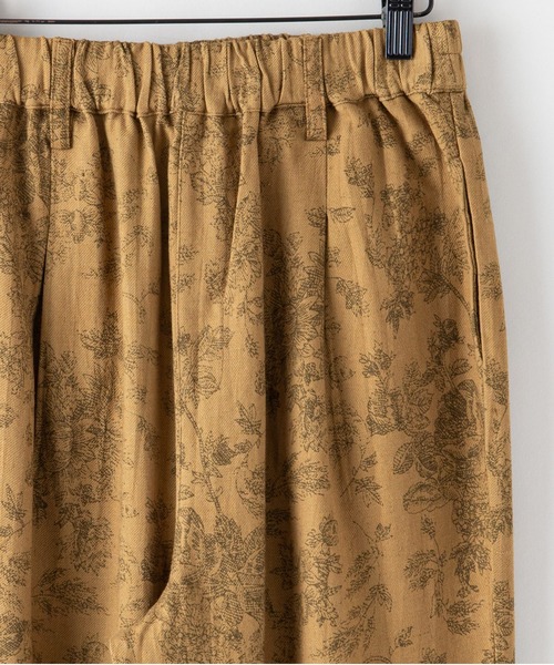 fort point（フォーポイント）の「【FORTPOINT/フォートポイント】大人が穿きたいワンランク上のアンティーク柄パンツ　ボタニカルプリント　タックパンツ（その他パンツ・レディース・マスタード/オリーブ/チャコールグレー・FREE）」の9枚目の写真