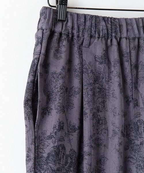 fort point（フォーポイント）の「【FORTPOINT/フォートポイント】大人が穿きたいワンランク上のアンティーク柄パンツ　ボタニカルプリント　タックパンツ（その他パンツ・レディース・マスタード/オリーブ/チャコールグレー・FREE）」の11枚目の写真