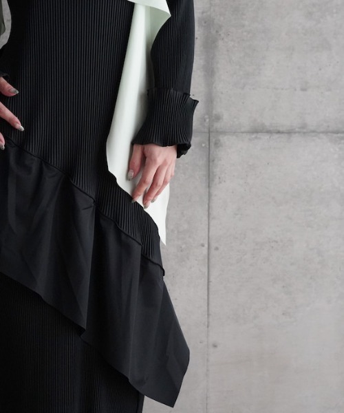 kotohayokozawa（コトハヨコザワ）の「kotohayokozawa todo wave