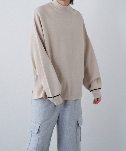 COLONY 2139（コロニートゥーワンスリーナイン）の「リサイクルポリハイネックニット（ニット/セーター・メンズ・アイボリー/グレイッシュベージュ/ブラック/バイオレット/ブルー・MEDIUM/LARGE）」の9枚目の写真