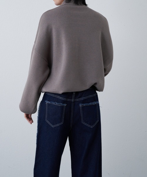 COLONY 2139（コロニートゥーワンスリーナイン）の「リサイクルポリハイネックニット（ニット/セーター・メンズ・アイボリー/グレイッシュベージュ/ブラック/バイオレット/ブルー・MEDIUM/LARGE）」の14枚目の写真