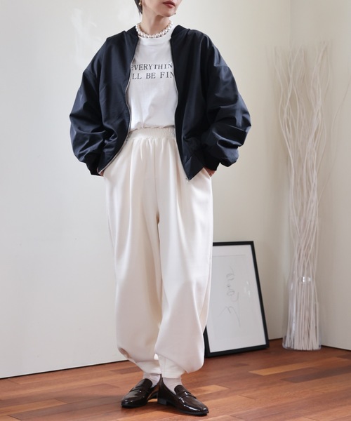 ULEULA（ウルア）の「ボリュームスリーブMA-1ブルゾン（MA-1・レディース・ブラック/アイボリー/カーキ・FREE）」の17枚目の写真