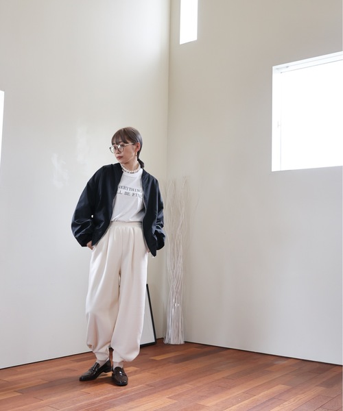 ULEULA（ウルア）の「ボリュームスリーブMA-1ブルゾン（MA-1・レディース・ブラック/アイボリー/カーキ・FREE）」の22枚目の写真