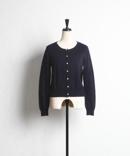 tocco closet(トッコ クローゼット)の「フラワーモチーフ釦シアバターニットカーディガン(カーディガン/ボレロ・レディース・アイボリー/ブラック/ピンクベージュ/ネイビー・M)」の21枚目の写真