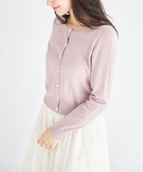 tocco closet(トッコ クローゼット)の「フラワーモチーフ釦シアバターニットカーディガン(カーディガン/ボレロ・レディース・アイボリー/ブラック/ピンクベージュ/ネイビー・M)」の19枚目の写真
