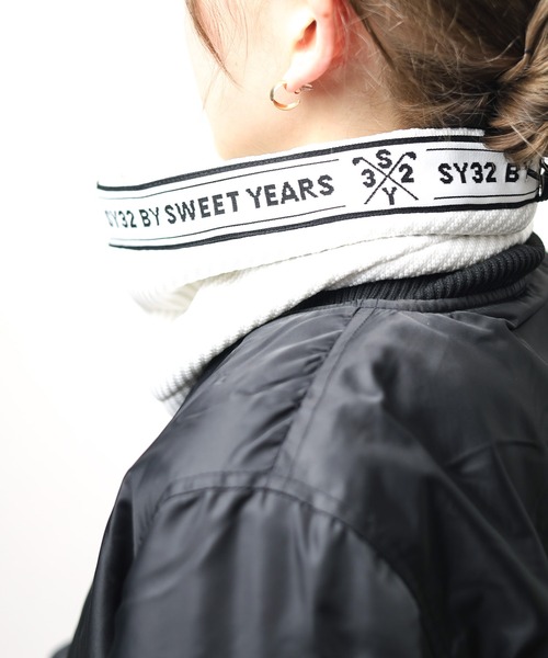 SY32 by SWEET YEARS（エスワイサーティトゥバイスィートイヤーズ）の「《SY32 by SWEET YEARS》TWILL QUARTER FACE NW（ネックウォーマー/スヌード・レディース・ホワイト/チャコールグレー・FREE）」の6枚目の写真