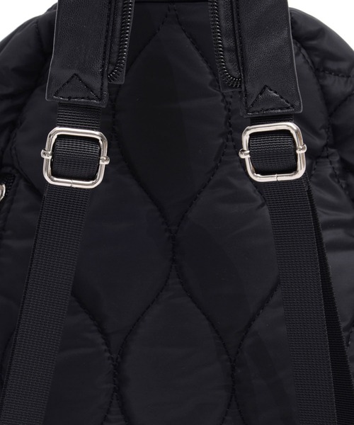 Arnold Palmer（アーノルドパーマー）の「キルト 2WAY パディング リュック（バックパック/リュック・レディース・ベージュ/ブラック・F）」の9枚目の写真