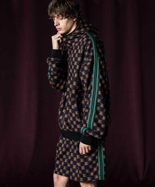 glamb（グラム）の「Monogram Hooded Jersey / モノグラムフーデッドジャージ（ジャージ・メンズ・ブラック/ネイビー・L/M/S）」の7枚目の写真