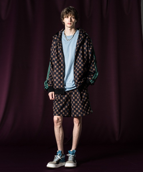 glamb（グラム）の「Monogram Hooded Jersey / モノグラムフーデッドジャージ（ジャージ・メンズ・ブラック/ネイビー・L/M/S）」の9枚目の写真