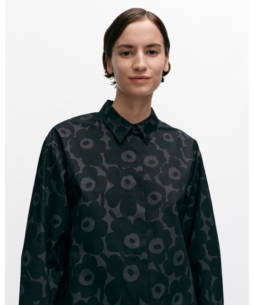 marimekko(マリメッコ)の「Mini Unikko / Ruoste cotton poplin shirt(シャツ/ブラウス・レディース・ブラック・40/38/36/34)」の4枚目の写真
