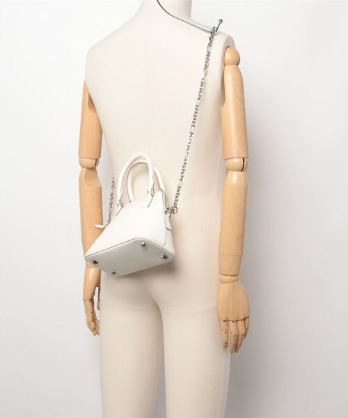 Maison Margiela（メゾンマルジェラ）の「Maison Margiela 5AC CLASSIQUE MICRO（ショルダーバッグ・レディース・ホワイト・FREE）」の3枚目の写真