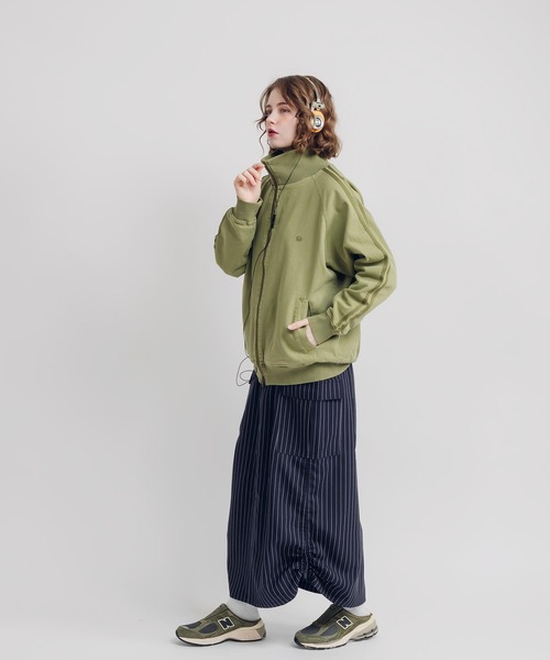 MUHET（ミュエータ）の「トラックジャケット（ジャージ・レディース・ライトグレー/ブラック/カーキ・MEDIUM/X-LARGE）」の20枚目の写真