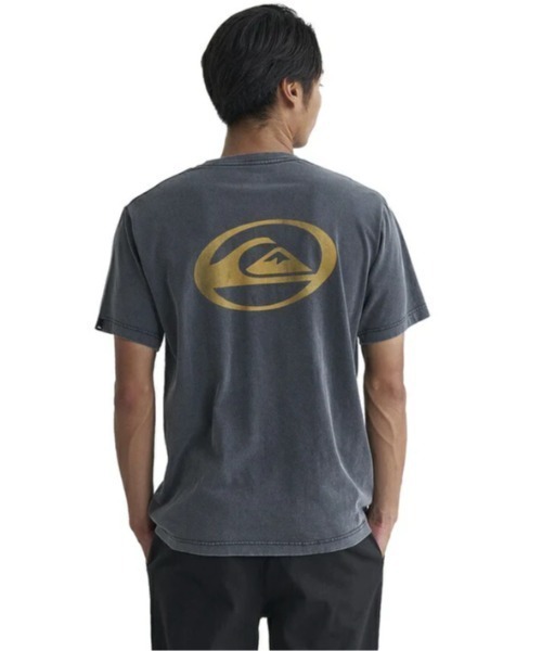 Quiksilver（クイックシルバー）の「SATURN LOGO ST/クイックシルバー半袖バックプリントTシャツ（Tシャツ/カットソー・メンズ・イエロー/ブラック/ホワイト/グリーン・X-LARGE/SMALL/MEDIUM/LARGE）」の2枚目の写真