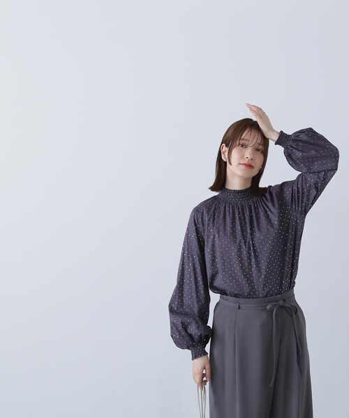 N.（N. Natural Beauty Basic）（エヌエヌナチュラルビューティーベーシック）の「◆箔ドットシャーリングブラウス（シャツ/ブラウス・レディース・ブラック系その他/ホワイト系その他・MEDIUM）」の8枚目の写真