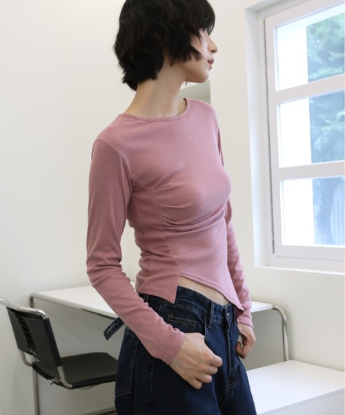 UNE MANSION（ユヌマンション）の「【UNE ORIGINAL】アンバランススリットサイドシャーリングインナーカットソー（Tシャツ/カットソー・レディース・アイボリー/ブラック/グレー/ベージュ/ホワイト/バーガンディー/チャコール/ピンク・FREE）」の22枚目の写真