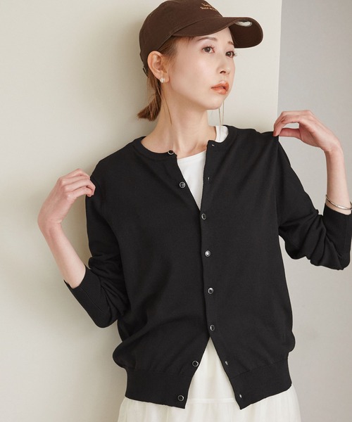 ROPE' PICNIC（ロペピクニック）の「クルーネックニットカーディガン/UVカット・吸水速乾・マシンウォッシャブル（カーディガン/ボレロ・レディース・ベージュ/オフホワイト/レッド/ブラック/ホワイト系その他5・40/38）」の3枚目の写真