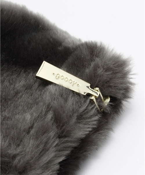 goocy（グーシー）の「ファーロールクラッチBag（クラッチバッグ・レディース・レッド/キャメル/チャコールグレー・FREE）」の4枚目の写真