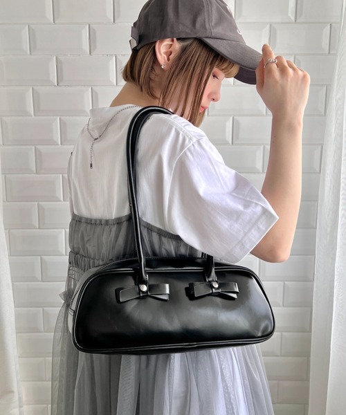 ショルダーバッグ・ポシェット KYLIAN Roa M Calfskin 2color Roa M calfskin hobo bag FERRAGAMO Rainbow Quilted Leather Hobo Crossbody Bag | Saks