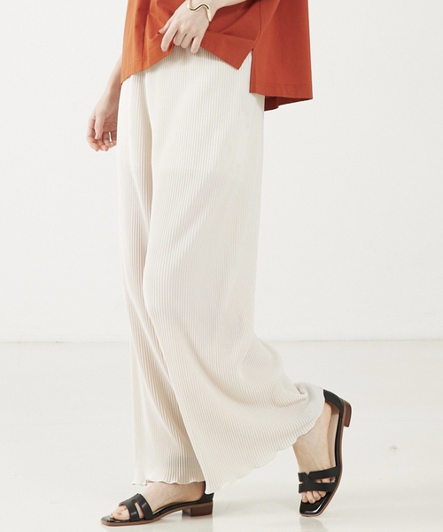 abahouse mavie(アバハウスマヴィ)の「【ロングセラー】クリスタルプリーツイージーパンツ(その他パンツ・レディース・ブラック/グレー/アイボリー/セージグリーン/ブラック系その他/ドット/ホワイト系その他/ブラック系その他2・フリー)」の17枚目の写真