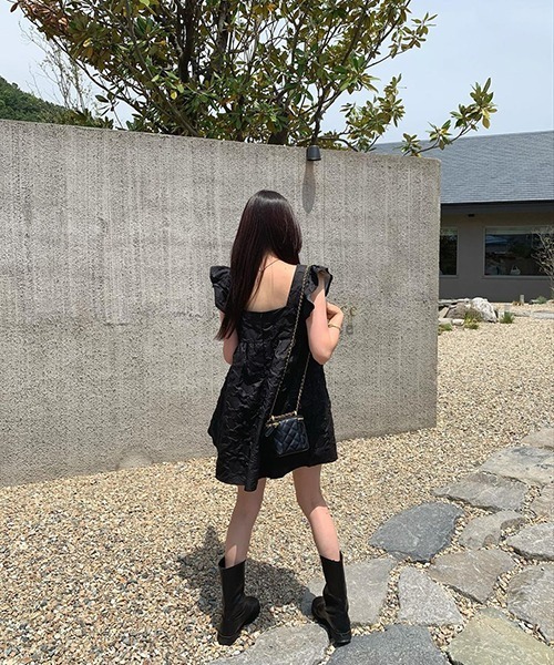 gossip!ロサンゼルス(ゴシップロサンゼルス)の「ラッフルショルダ-ワンピース(シャツ/ブラウス・レディース・ブラック/ホワイト・FREE)」の22枚目の写真