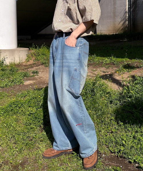 Perushu(ペルーシュ)の「7ポケットデザインワイドデニム(デニムパンツ・メンズ・ブラック/オフホワイト/ライトインディゴブルー/ブラック系・SMALL/MEDIUM/LARGE)」の6枚目の写真