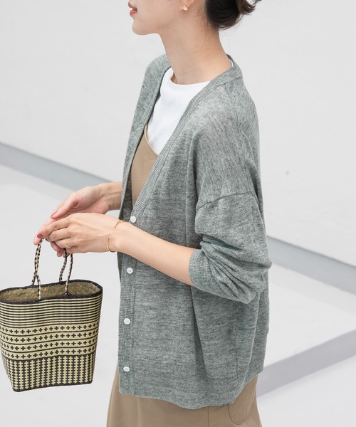 URBAN RESEARCH DOORS（アーバンリサーチドアーズ）の「『UVカット』リネンVネックショートカーディガン（カーディガン/ボレロ・レディース・ライトグレー/ベージュ系その他/グリーン系その他・MEDIUM）」の15枚目の写真