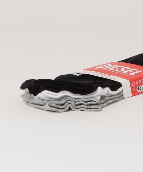 DIESEL(ディーゼル)の「メンズ ソックス 3枚パック(ソックス/靴下・メンズ・ブラック/マルチ/ホワイト・LARGE/SMALL/MEDIUM)」の5枚目の写真