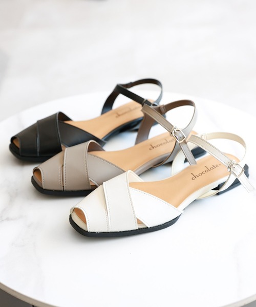 chocolates(チョコラテス)の「ローヒール カジュアルグルカサンダル【日本製】(サンダル・レディース・ブラック/アイボリー/グレー・M/S/LL/L)」の5枚目の写真