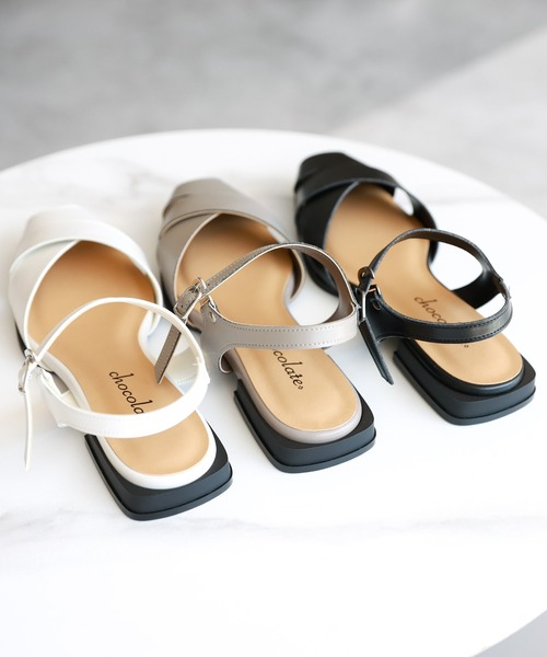 chocolates(チョコラテス)の「ローヒール カジュアルグルカサンダル【日本製】(サンダル・レディース・ブラック/アイボリー/グレー・M/S/LL/L)」の6枚目の写真