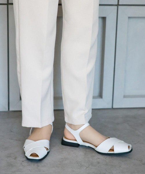 chocolates(チョコラテス)の「ローヒール カジュアルグルカサンダル【日本製】(サンダル・レディース・ブラック/アイボリー/グレー・M/S/LL/L)」の12枚目の写真