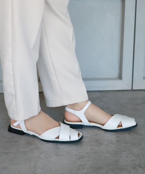 chocolates(チョコラテス)の「ローヒール カジュアルグルカサンダル【日本製】(サンダル・レディース・ブラック/アイボリー/グレー・M/S/LL/L)」の13枚目の写真