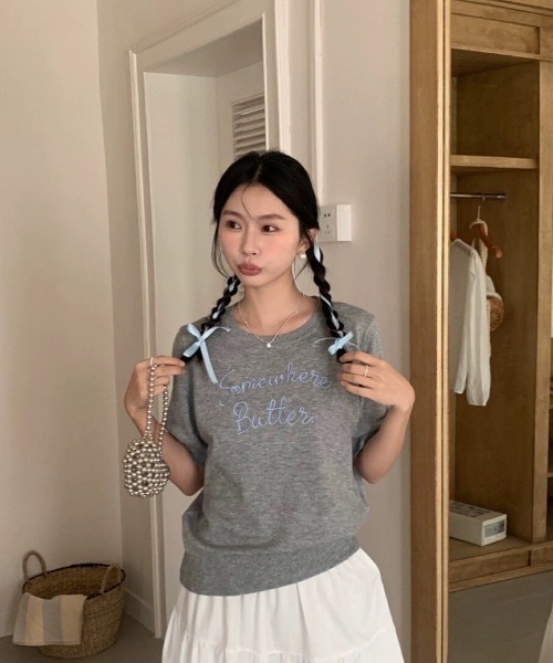 LAC-VERT(ラック・ヴェール)の「ロゴ刺繍サマーニット(Tシャツ/カットソー・レディース・アイボリー/グレー/ブルー/レッド/ピンク/ブラウン/ネイビー・FREE)」の12枚目の写真