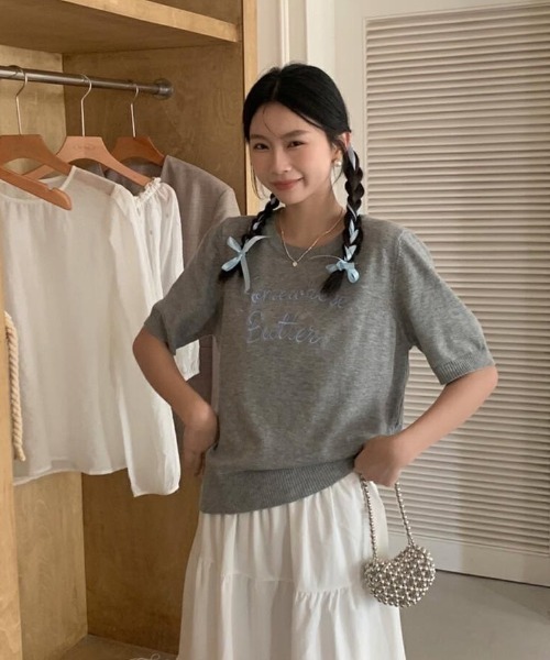 LAC-VERT(ラック・ヴェール)の「ロゴ刺繍サマーニット(Tシャツ/カットソー・レディース・アイボリー/グレー/ブルー/レッド/ピンク/ブラウン/ネイビー・FREE)」の20枚目の写真