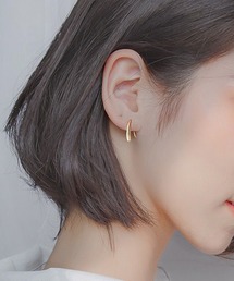 フック型デザインピアス