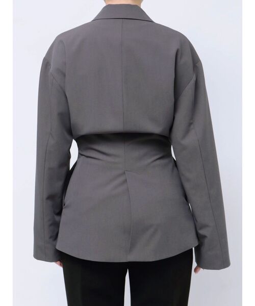 LAGUNAMOON(ラグナムーン)の「ウエストシェイプフォルムジャケット(テーラードジャケット・レディース・ライトグレー/チャコールグレー・FREE)」の9枚目の写真