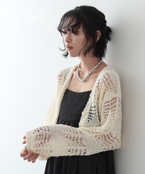 GALLEST(ギャレスト)の「◆フェザーヤーンレースカーディガン(カーディガン/ボレロ・レディース・ベージュ/オフホワイト/ブラック・38)」の2枚目の写真