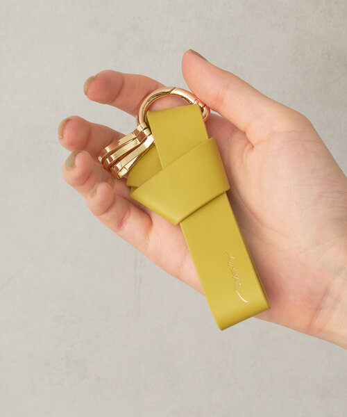 Actually（アクチュアリー）の「本革screwish key charm キーチャーム（キーケース/キーアクセサリー・レディース・グリーン/イエロー/ネイビー/ボルドー・0/フリー）」の4枚目の写真