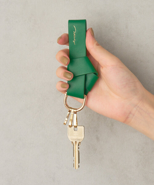 Actually（アクチュアリー）の「本革screwish key charm キーチャーム（キーケース/キーアクセサリー・レディース・グリーン/イエロー/ネイビー/ボルドー・0/フリー）」の2枚目の写真