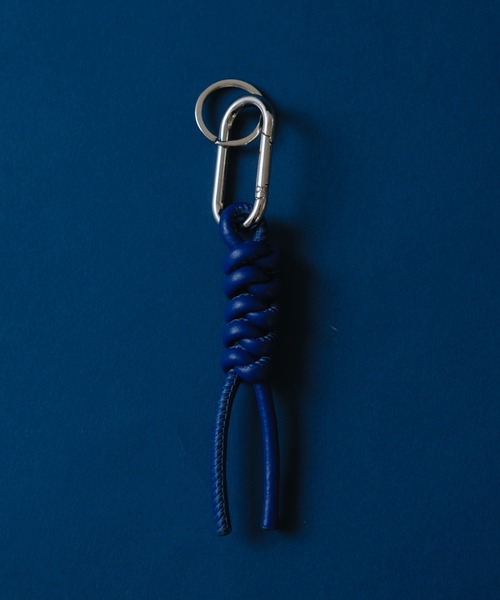 Actually（アクチュアリー）の「本革screwish key charm キーチャーム（キーケース/キーアクセサリー・レディース・グリーン/イエロー/ネイビー/ボルドー・0/フリー）」の3枚目の写真