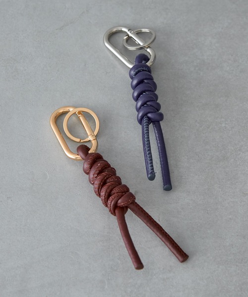 Actually（アクチュアリー）の「本革screwish key charm キーチャーム（キーケース/キーアクセサリー・レディース・グリーン/イエロー/ネイビー/ボルドー・0/フリー）」の9枚目の写真