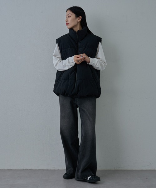 COLONY 2139（コロニートゥーワンスリーナイン）の「ナイロンワッシャ―中綿ベスト（ダウンベスト・メンズ・ホワイト/ブラック・MEDIUM/LARGE/X-LARGE）」の14枚目の写真