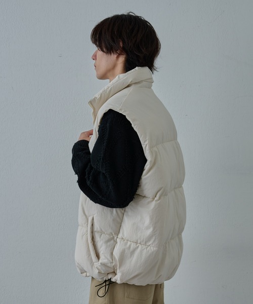 COLONY 2139（コロニートゥーワンスリーナイン）の「ナイロンワッシャ―中綿ベスト（ダウンベスト・メンズ・ホワイト/ブラック・MEDIUM/LARGE/X-LARGE）」の7枚目の写真