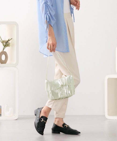 nissen(ニッセン)の「polka polka(ポルカポルカ)シャイニープリーツワンハンドルバッグ(トートバッグ・レディース・ブラック/シルバー/アイボリー・FREE)」の6枚目の写真