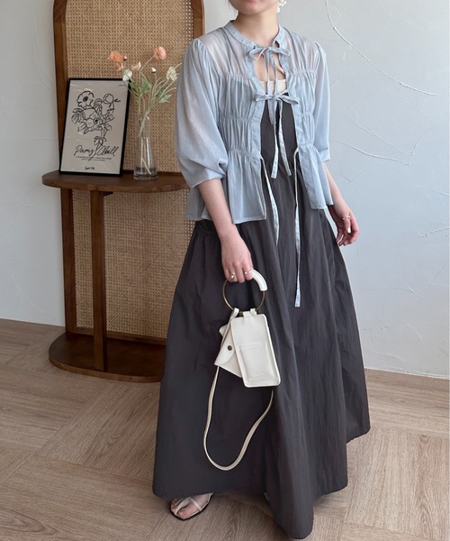 raffime（ラフィミー）の「バックリボンナイロンキャミワンピース（ワンピース・レディース・チャコールグレー/アイボリー・MEDIUM/SMALL）」の6枚目の写真